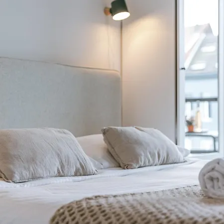 Huswell - Charming With Terrace In Apartment Antwerp