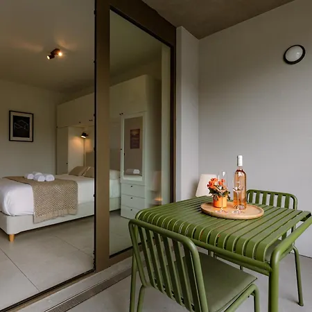Apartment Huswell - Charming With Terrace In Antwerp