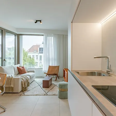 Huswell - Charming With Terrace In Apartment *