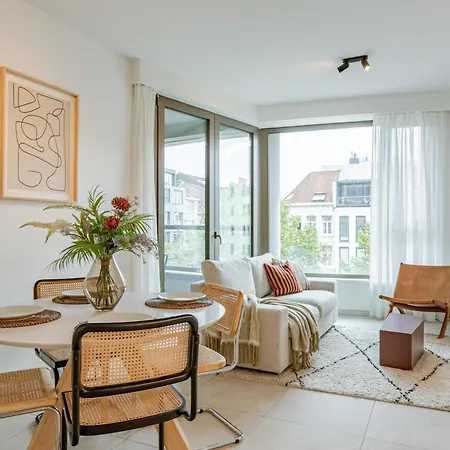 Huswell - Charming With Terrace In Apartment Antwerp