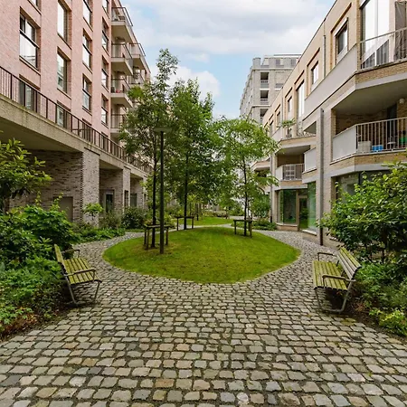Huswell - Charming With Terrace In *